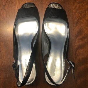 Women Size 9 Banana Republic Slingback Wedge shoes
